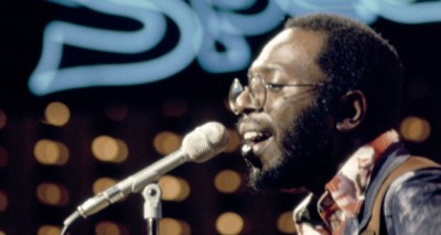 المغني الأمريكي كورتيس مايفيلد