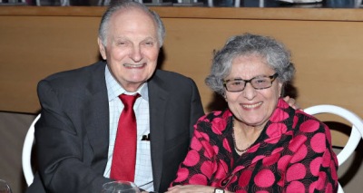 سقوط تورتة تتسبب في زواج فنان كوميدي