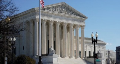 المحكمة العليا الأمريكية و الهندية