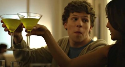 فيلم الشبكة الإجتماعية و الواقع