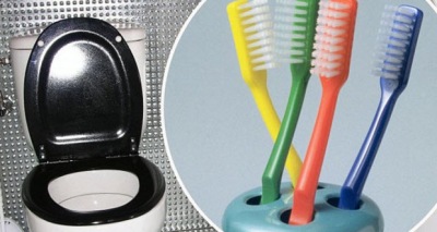 مقارنة الجراثيم في فرشاة الأسنان و التواليبت