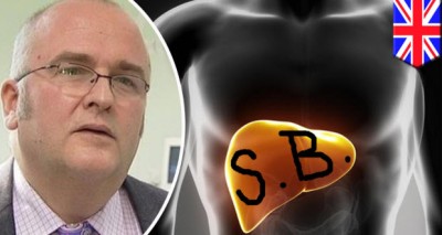 توقيع علي الكبد