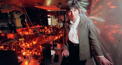 التحكم في سرعة الضوء 