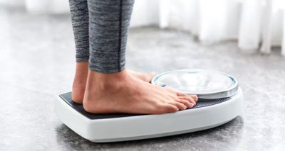 الوزن عند القطب الشمالي و خط الإستواء 