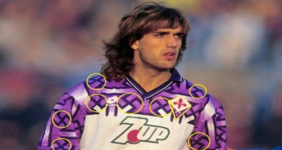 قمصان رياضية تحمل شعار النازية