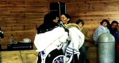 النزاعات النسائية في قبائل الأنويت