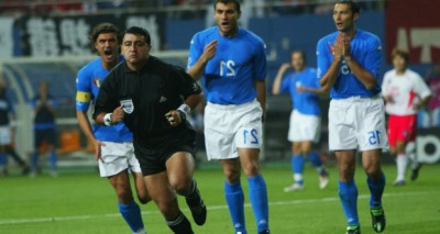 الحكم الدولي بيرون مورينيو