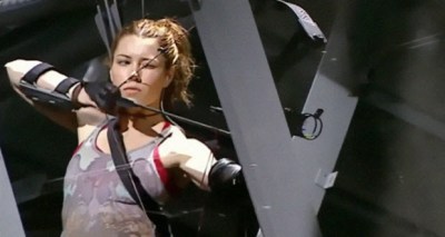 تدمير كاميرا بسبب إطلاق سهم