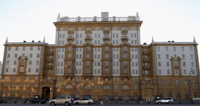 حريق بالسفارة الأمريكية يؤدي لسرقة وثائق سرية