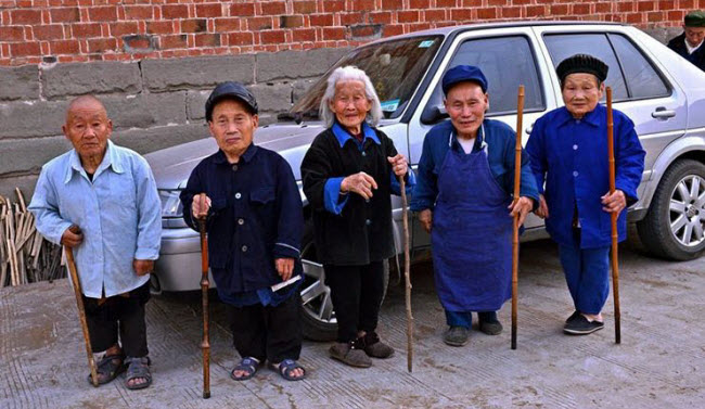 قرية الأقزام فى الصين التى فشل العلم فى الوصول إلي تفسيرها