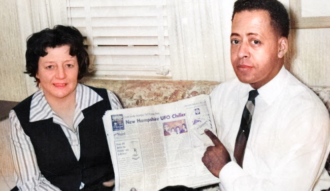 قصة إختطاف الزوجين بيتي و بارني هيل على يد كائنات فضائية