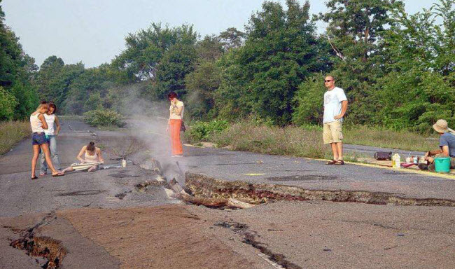 سنتراليا .. البلدة التى أندلع حريق أسفلها منذ أكثر من 60 عاما و لا يزال مستمرا حتى اللحظة