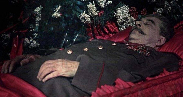 جثة ستالين المحنطة