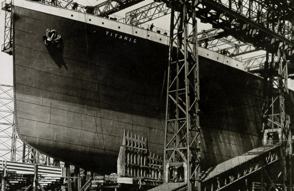 بناء السفينة تيتانيك