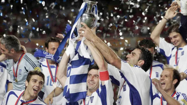منتخب اليونان حامل لقب بطولة أمم أوروبا 2004