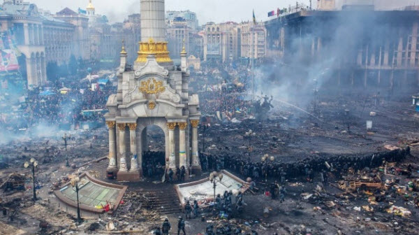 جانب من أعمال العنف التى اجتاحت اوكرانيا عام 2014