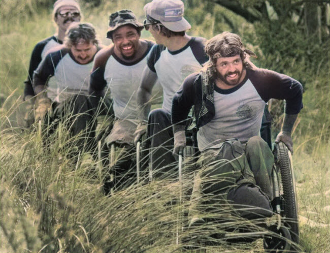 صورة محاولة تسلق خمسة من ذوي الهمم لقمة جبل جوادالوبي
