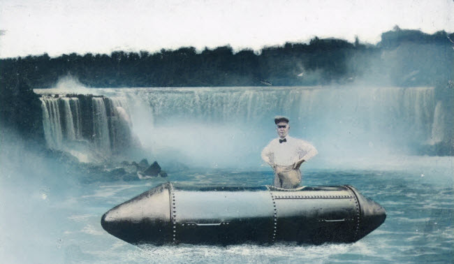 هل توفي بوبي ليتش المغامر الذى نجا من شلالات نياجرا الخطيرة نتيجة إنزلاقه على قشرة برتقال أثناء سيره