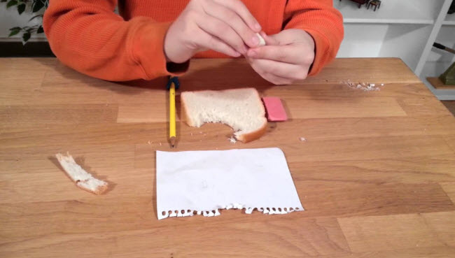 هل كان يستخدم الخبز قديما لمحو كتابة أقلام الرصاص قبل الممحاة ؟