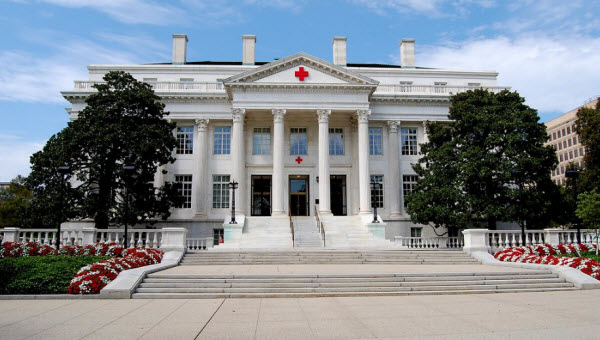 المقر الرئيسي لمنظمة الصليب الأحمر فى مدينة جنيف السويسرية