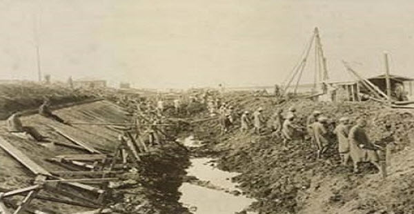 العمال المصريين خلال حفر قناة السويس