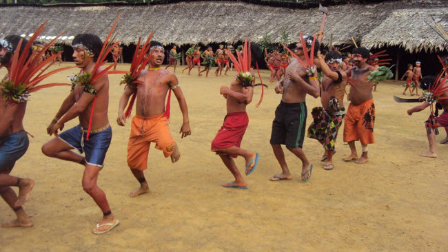 تعرف على قبيلة يانومامي الأمازونية التى تأكل رماد موتاها لضمان راحتها فى العالم الأخر