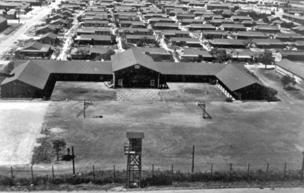 معسكرات إعتقال اليابانيين الأمريكيين