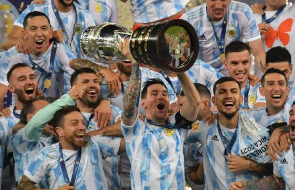 منتخب الأرجنتين الفائز ببطولة كوبا أمريكا الذي ينظمه الكونيمبول 