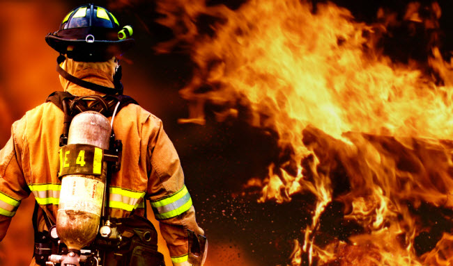 رجل إطفاء أمريكي يشعل الحرائق عمدا لضمان حصوله علي أجر إضافي
