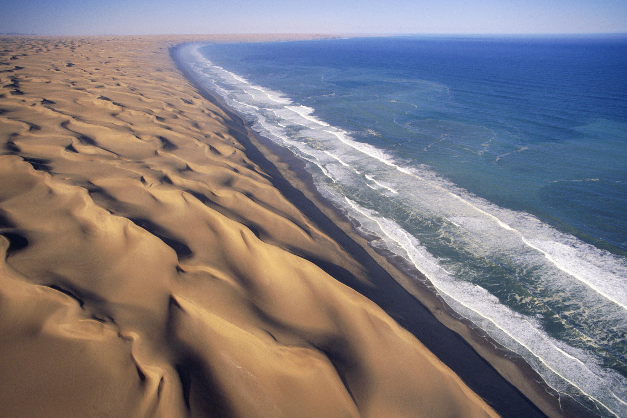 ما هي صحراء ناميب ؟ أين تقع صحراء ناميب ؟