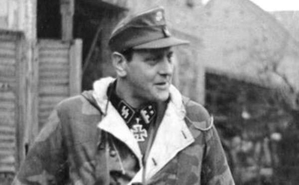 أوتو سكورزيني ظابط الأمن الألماني الذي لقبه الحلفاء بأخر رجل في أوروبا 