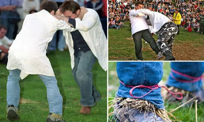 ركل الساق .. رياضة إنجليزية يستهدف فيها اللاعبين سيقان منافسيهم