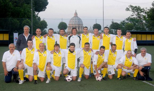 منتخب الفاتيكان لكرة القدم .. عندما تلتقي القيم الروحية بمتعة الملاعب