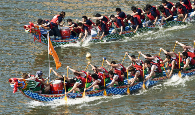سباق قوارب التنين .. رحلة مثيرة من الأساطير الشعبية إلي السباقات الدولية