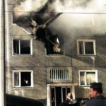 صورة تحطم مقاتلة الطيار الألماني بيتر ماكوفيكا بمبني سكني بسبب عطل فني